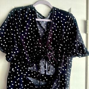 Polka Dot midriff cutout dress 👗